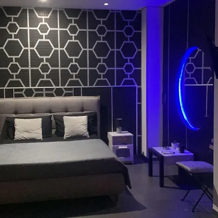 Luxury Mimi Μπάρι