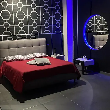 Luxury Mimi Μπάρι